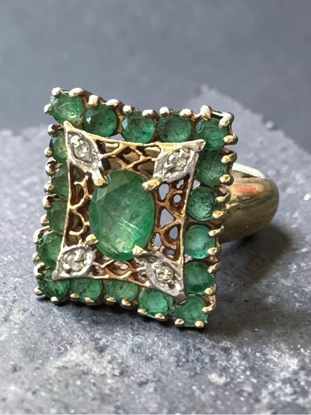 Vintage 14K Yellow Gold Genuine Emerald & Diamond Cocktail Ring - Size 6